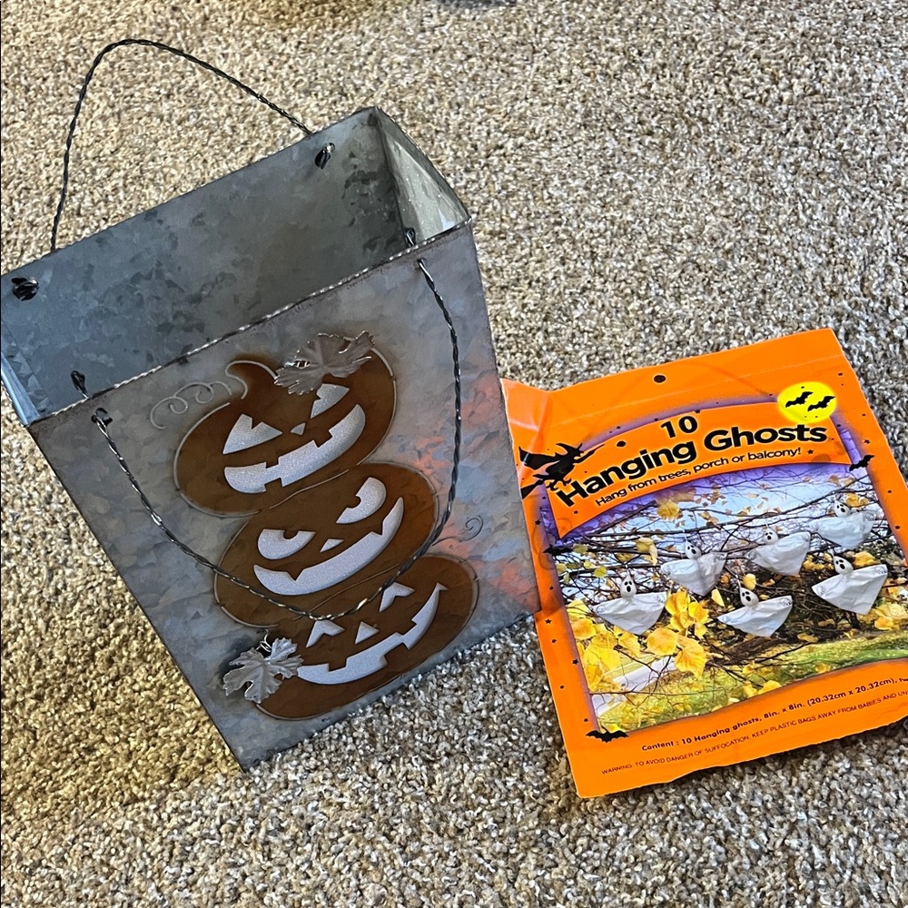 Halloween Metal decor with pumpkin design